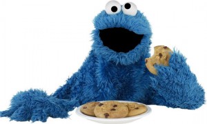 comendo cookies ou biscoitos
